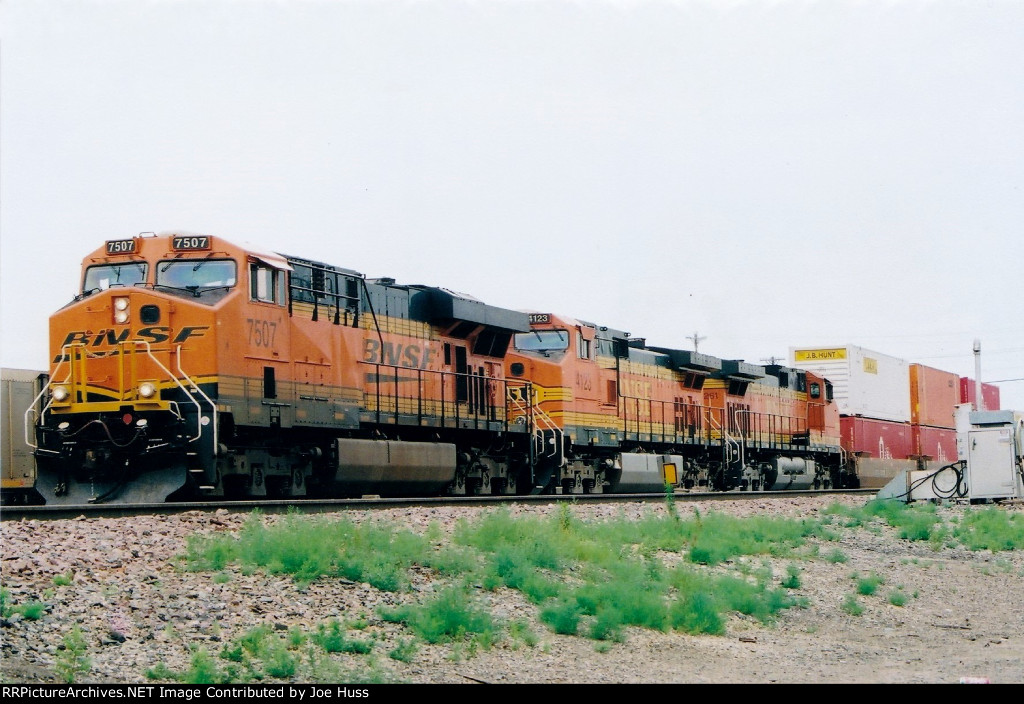 BNSF 7507 East